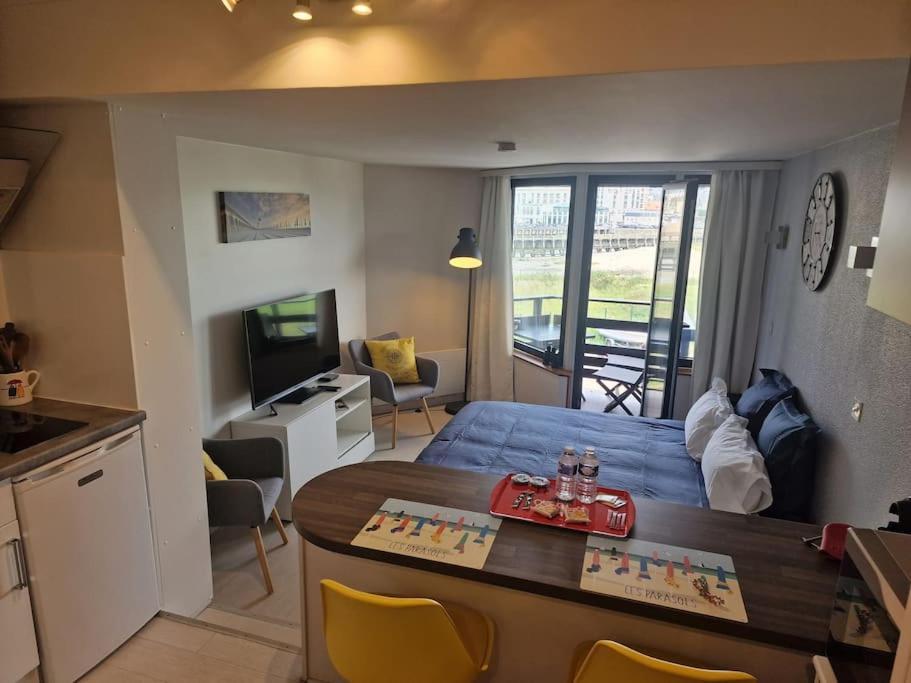 Le Cocooning-Studio Deauville Marina Avec Terrasse Vue Mer Et Plage Zewnętrze zdjęcie